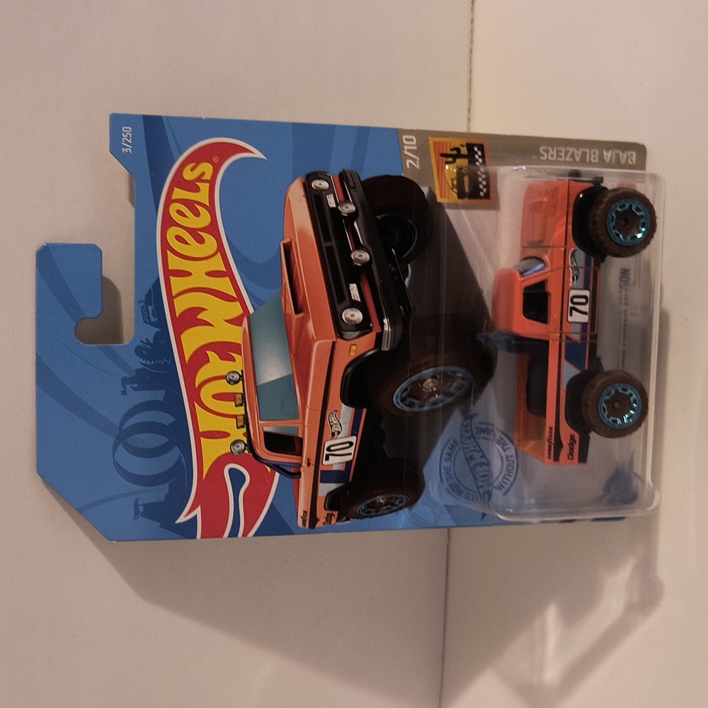 D2 Hot Wheels 1970 DODGE  POWER WAGON PICKUP TRUCK